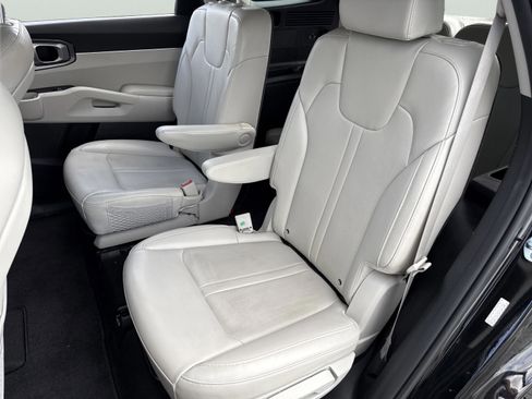 Used 2023 Kia Sorento EX image 20