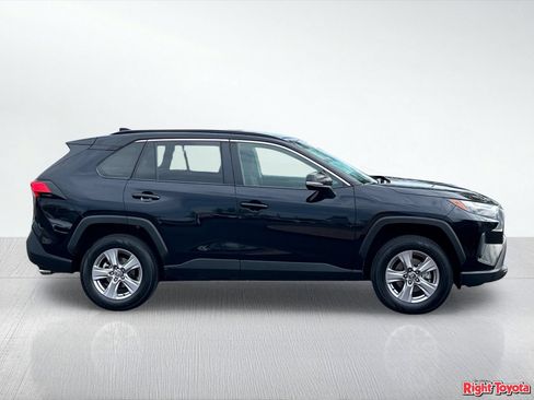 Certified 2025 Toyota RAV4 XLE FWD image 8