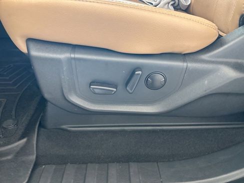 Used 2022 Ford F350 Lariat w/ Lariat Value Package image 43