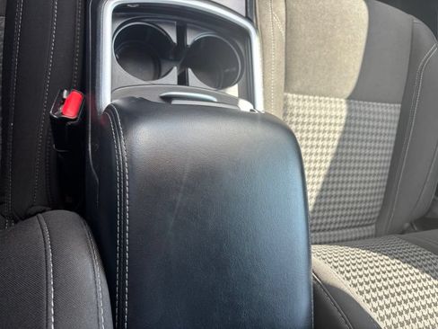 Used 2023 Dodge Charger SXT RWD image 19