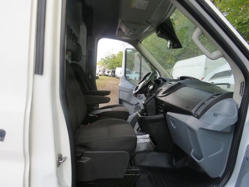 Used 2017 Ford Transit 250 130 Medium Roof RWD image 28