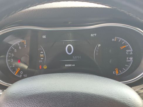 Used 2019 Jeep Grand Cherokee Altitude AWD/4WD image 21