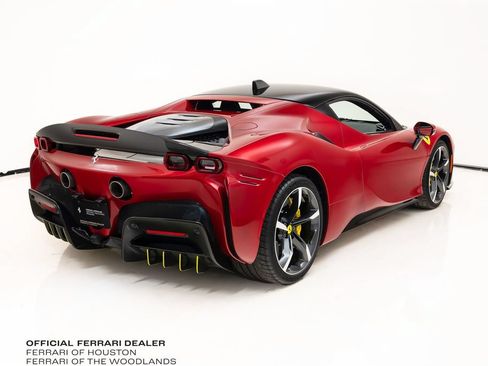 Used 2023 Ferrari SF90 Stradale AWD/4WD image 7