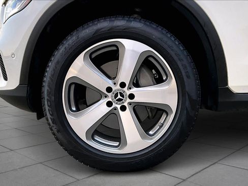 Used 2022 Mercedes-Benz GLC 300 GLC 300 image 10