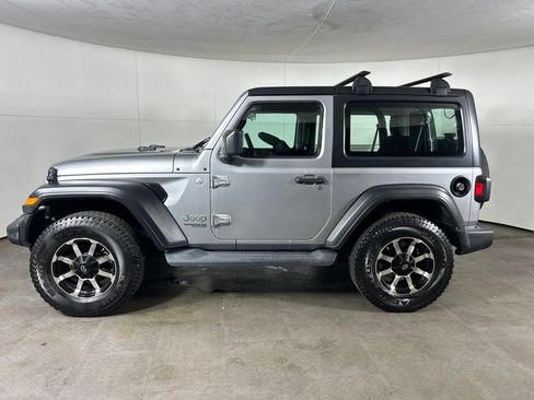 Used 2019 Jeep Wrangler Sport AWD/4WD image 2