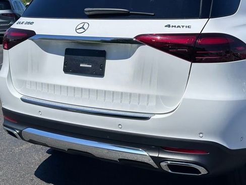 Certified 2024 Mercedes-Benz GLE 350 4MATIC image 13
