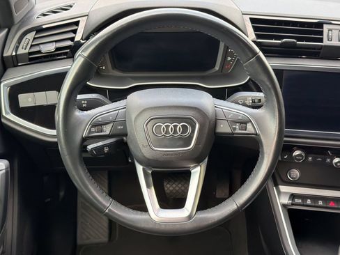Used 2020 Audi Q3 2.0T Premium w/ Convenience Package AWD/4WD image 11