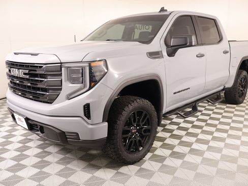 Used 2024 GMC Sierra 1500 Pro w/ Graphite Edition image 9