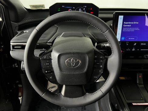 Used 2026 Toyota C-HR AWD/4WD image 15