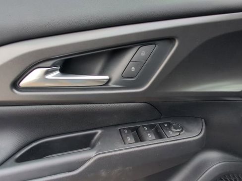 New 2026 Chevrolet Equinox EV LT image 14