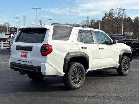 New 2025 Toyota 4Runner SR5 image 3