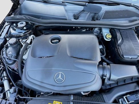 Used 2019 Mercedes-Benz GLA 250 4MATIC image 28