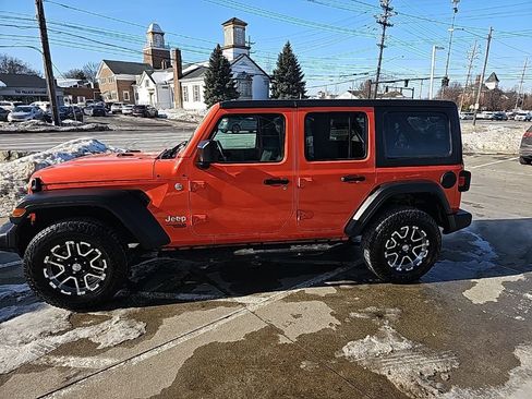 Certified 2018 Jeep Wrangler Unlimited Sport image 10