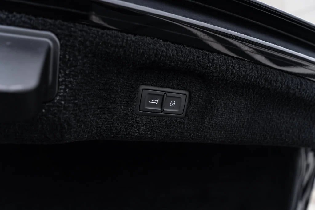 Used 2020 Bentley Flying Spur W12 AWD/4WD image 78