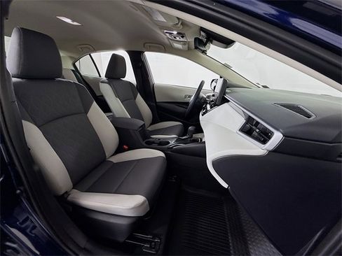 Certified 2025 Toyota Corolla LE image 24