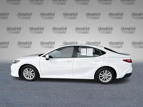 Used 2025 Toyota Camry LE image 6