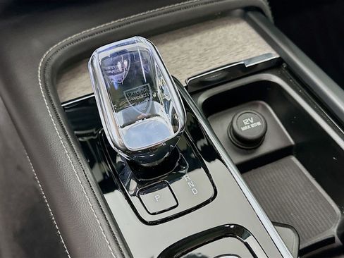 Used 2023 Volvo S90 B6 Ultimate w/ Lounge Package AWD/4WD image 26