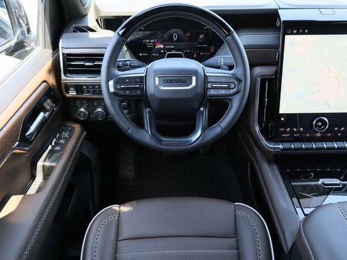 Certified 2026 GMC Yukon Denali Ultimate w/ LPO, Illumination Package image 25