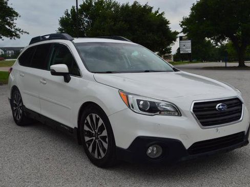 Used 2016 Subaru Outback 2.5i Limited AWD/4WD image 2