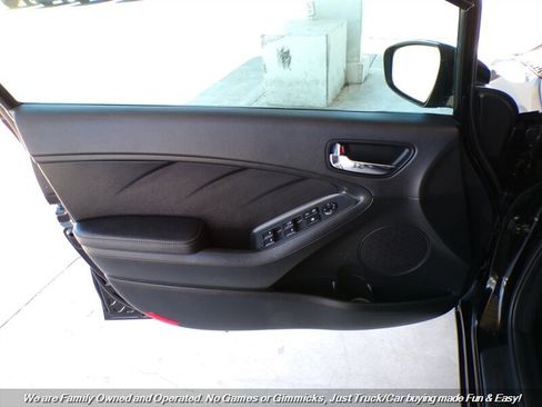 Used 2016 Kia Forte LX FWD image 12