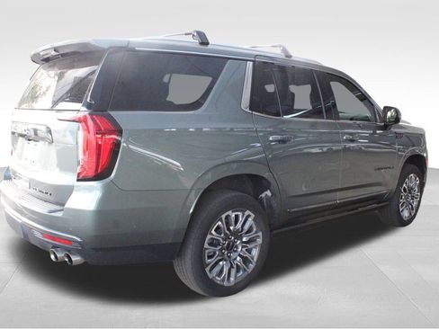 Used 2023 GMC Yukon Denali Ultimate w/ LPO, Floor Liner Package AWD/4WD image 15