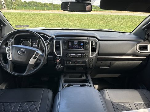 Certified 2019 Nissan Titan SV w/ SV Convenience Package AWD/4WD image 6