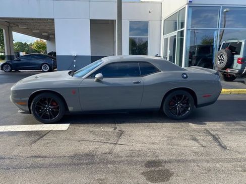 Used 2018 Dodge Challenger SXT w/ Blacktop Package RWD image 6