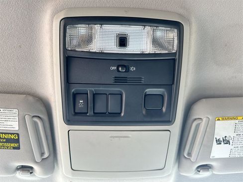 Used 2014 Toyota 4Runner SR5 image 19