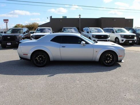 Used 2020 Dodge Challenger R/T Scat Pack image 4