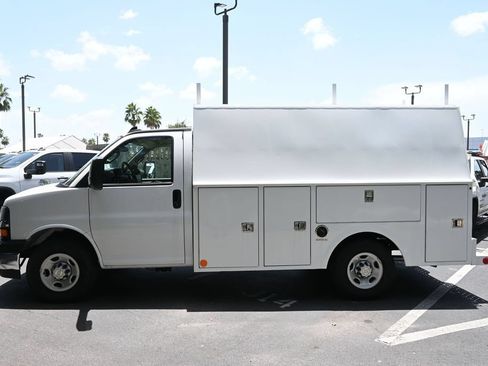 New 2025 Chevrolet Express 3500 w/ Power Convenience Package RWD image 2