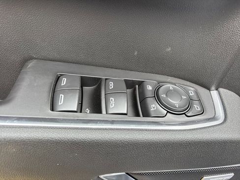 New 2026 GMC Sierra 1500 SLT image 23