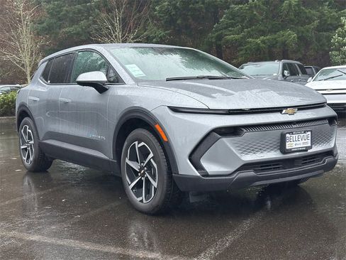 New 2026 Chevrolet Equinox EV LT image 7