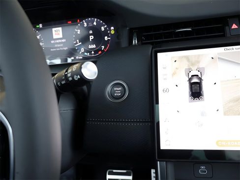 New 2025 Land Rover Discovery Sport Dynamic SE image 59