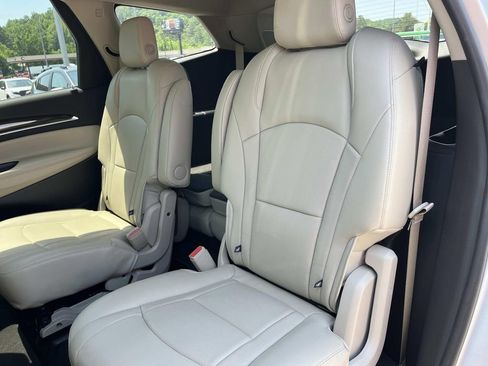 Used 2018 Buick Enclave Premium w/ Experience Buick Package FWD image 20