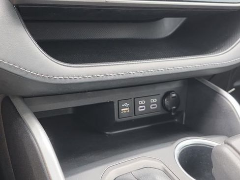 Used 2023 Toyota Highlander L FWD image 22