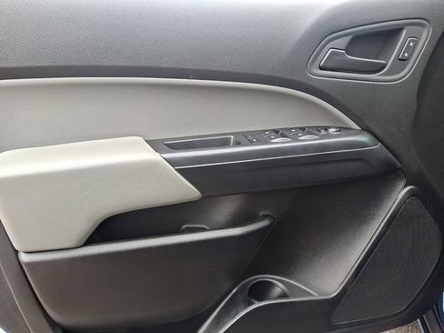 Used 2019 Chevrolet Colorado W/T w/ WT Convenience Package image 12