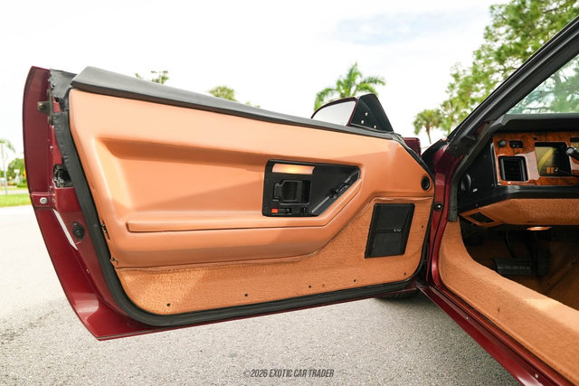 Used 1988 Chevrolet Corvette Convertible RWD image 44