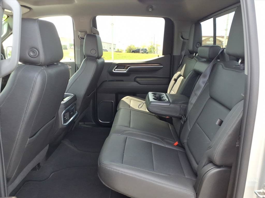 Used 2022 GMC Sierra 1500 SLT w/ SLT Convenience Package AWD/4WD image 29
