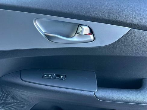 Used 2023 Kia Forte LXS image 20