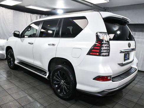 Used 2023 Lexus GX 460 Premium w/ Accessory Package AWD/4WD image 4