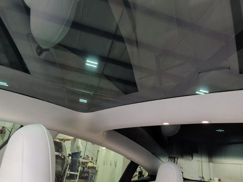 Used 2023 Tesla Model 3 Performance image 10