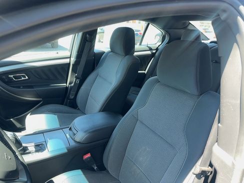 Used 2017 Ford Taurus SEL FWD image 13