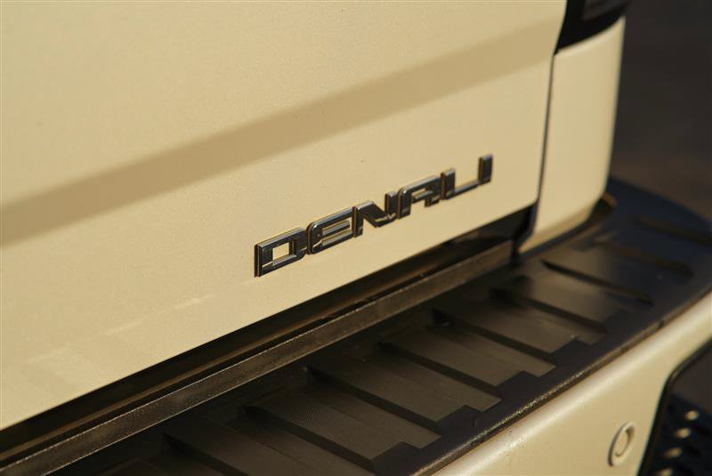 Used 2016 GMC Sierra 1500 Denali w/ Denali Ultimate Package AWD/4WD image 38