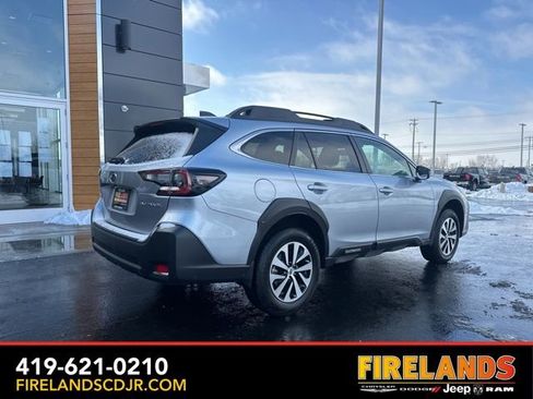 Used 2025 Subaru Outback Premium w/ Popular Package #1A image 17