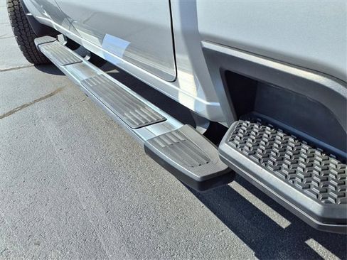 Used 2022 Chevrolet Silverado 2500 LTZ w/ LTZ Convenience Package image 38