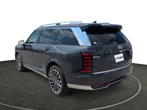 Certified 2026 Hyundai Palisade Calligraphy AWD/4WD image 3