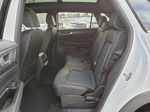 New 2026 Volkswagen Atlas Cross Sport SEL Premium R-Line AWD/4WD image 8