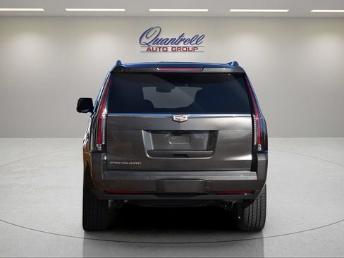 Used 2020 Cadillac Escalade Platinum AWD/4WD image 5