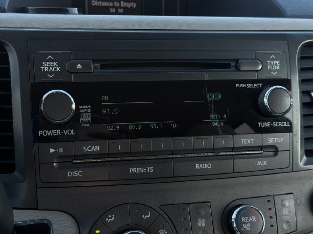 Used 2012 Toyota Sienna LE FWD image 23