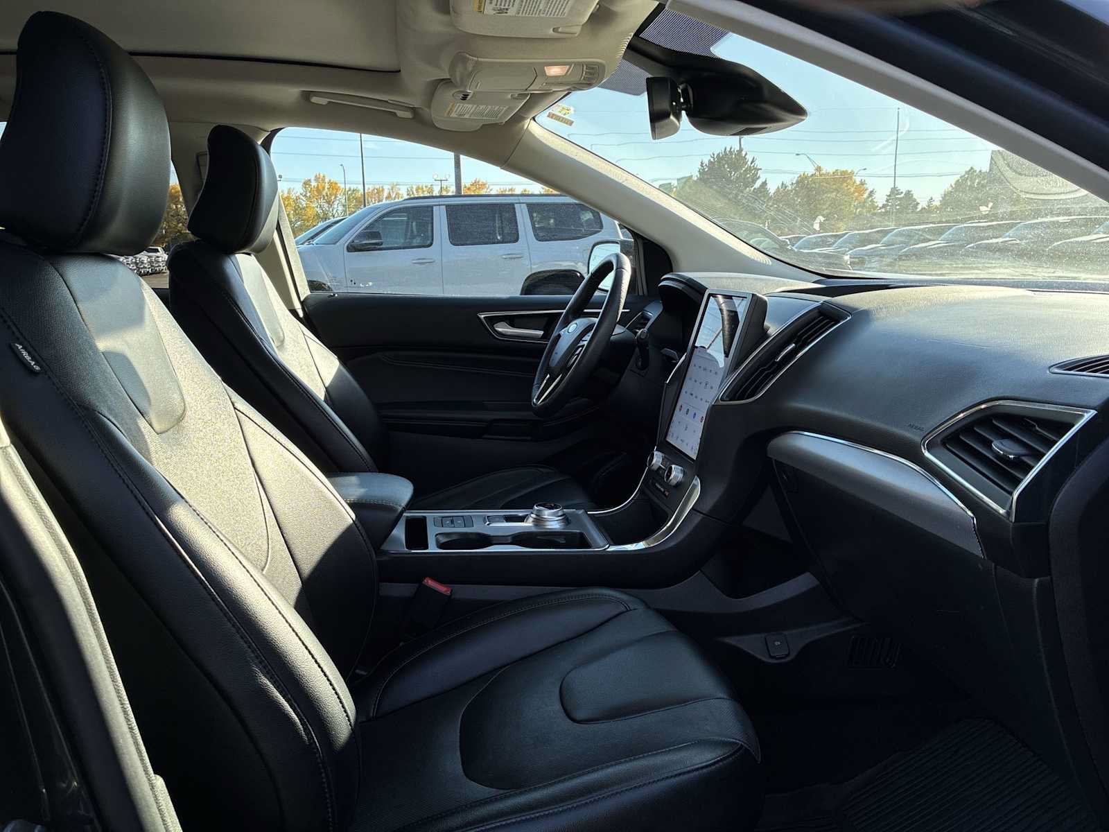 Used 2022 Ford Edge Titanium w/ Equipment Group 301A AWD/4WD image 24
